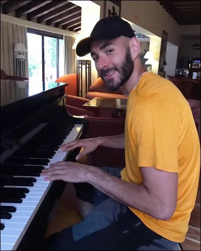 En quelle année le Real a-t-il signé Benzema et Cristiano ?