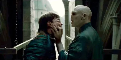 Qui a trahi les parents de Harry auprès de Voldemort ?