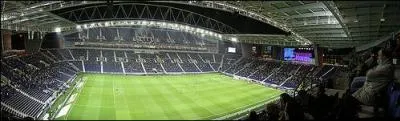 A quelle equipe correspond le Stade 'do dragao'