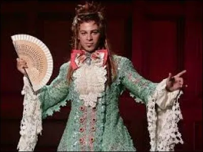 Quelle comédie musicale a révélé le chanteur Christophe Maé ?