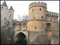 La Porte des Allemands est intgre aux remparts du Moyen Age :