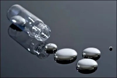 Quel &eacute;l&eacute;ment toxique &eacute;tait appel&eacute; vif-argent parce qu'il coule &agrave; la temp&eacute;rature ambiante ?
