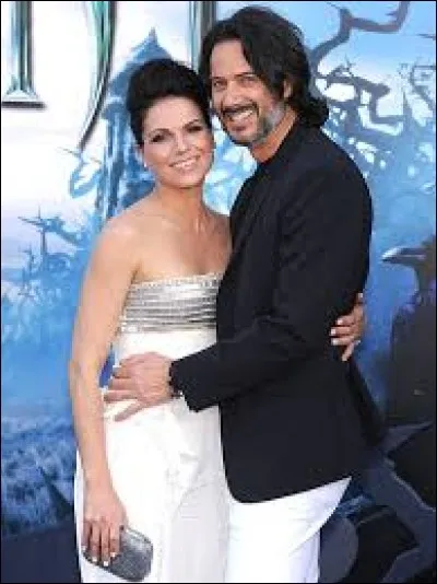 Avec qui est-elle mariée ?