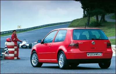 Quelle était la puissance de la Volkswagen Golf IV GTi ?