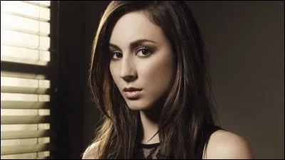 Qui est avec Spencer quand elle est avec son cheval ?