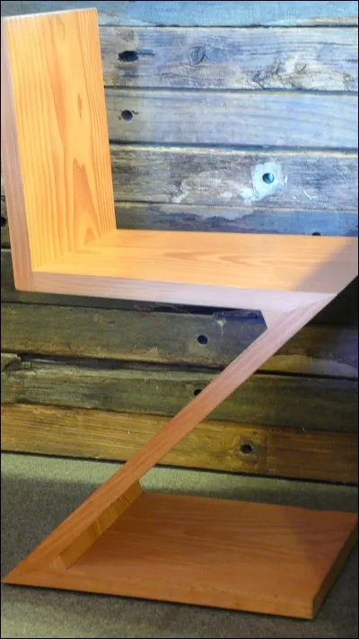 Quel est l'inventeur de la chaise Zig Zag ?