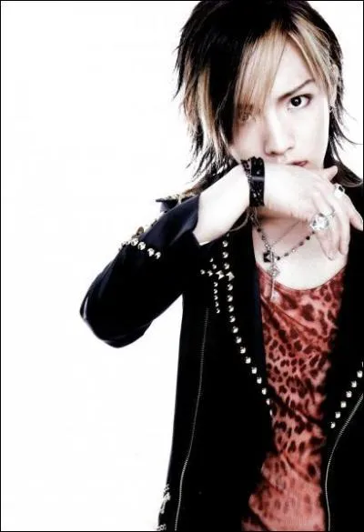 Quel est le vrai nom d'Hiroto ?