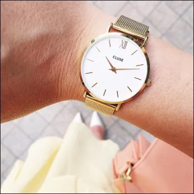 J'ai (faim). Il est presque 19 heures. Je vais aller au MacDo pour me chercher à manger.