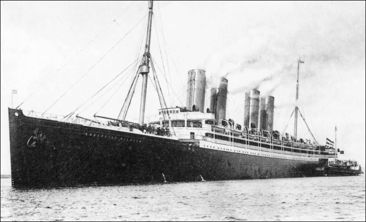 Il est le premier navire à ravir le Ruban Bleu (1904) aux Britanniques : par la suite, la vitesse sera la raison de la concurrence entre les paquebots anglais et français.Ce navire germanique était synonyme de faste et de luxe.