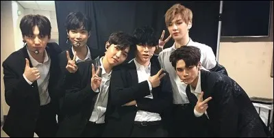 Quel est le surnom que les fans ont donné à Hwang Minhyun après "Produce 101" pour avoir choisi, dès le troisième épisode, trois membres qui ont fini dans le top 11 ?