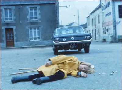 Q : Quel film raconte l'histoire d'un homme à la recherche d'un chauffard qui a tué son jeune garçon ?