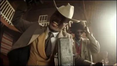 Complétez les paroles du refrain : 
"Et on disait qu'il avait trop d'style / Et qu'il vendait du rêve aux ladies / Et, pour lui, personne se faisait d'bile / Pas besoin d'cogiter, t'as d'jà tilté (Black M)
Et, quand il chantait, il faisait la dif' / Et, avec ses mélodies, ...