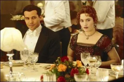 Kate Winslet est magnifique en tenue de soire, dans quoi tait-ce ?