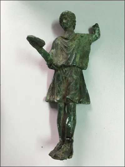 Une statuette romaine fut trouvée à Taintignies dans les années 1960. De quel dieu s'agissait-il ?