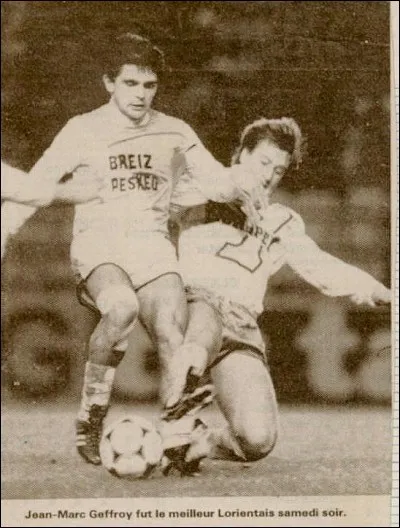 Alors en D3, le FC Lorient et la réserve du FC Nantes s'affrontèrent à la Beaujoire en 1984. Quelle fut la particularité de cette rencontre ?