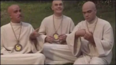 Quelle est la divinité que vénère la secte des Inconnus ?