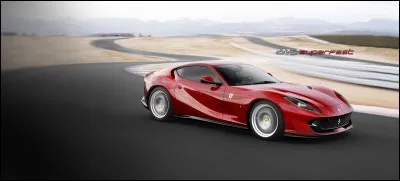 La Ferrari, voiture de course légendaire, a été construite dans quelle ville italienne ?