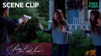 Quelles sont les différentes phrases du poème préféré de Spencer dans le livre qu'elle a offert à Toby ?