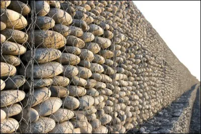 S'exprimer au pied du mur.