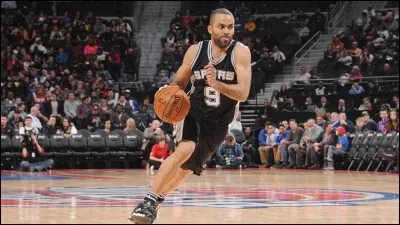 Où joue Tony Parker ?