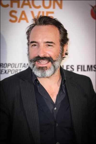 Lequel de ces acteurs français est citoyen russe depuis 2013 ?