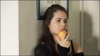 Charlotte est boulimique.