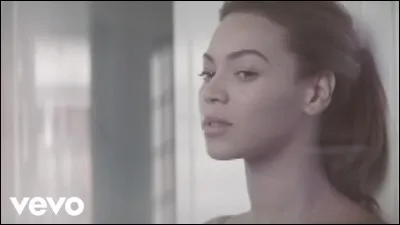 Beyoncé chante ....