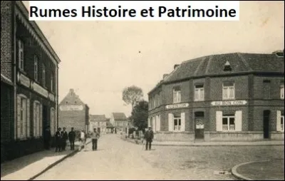 Quel bâtiment encore intact actuellement se trouve en face de la gare de Rumes ?