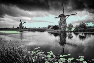 À quel écrivain, connu pour avoir fait quelques messes basses, doit-on "Souvenirs d'un homme de lettres" ?