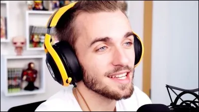 Comment s'appelle la grand-mère de Squeezie ?