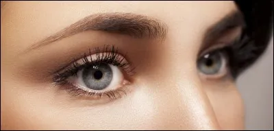 Dans les livres, de quelle couleur sont les yeux de Harry ?