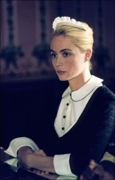 Dans lequel de ces films voit-on Emmanuelle Bart ainsi habille ?