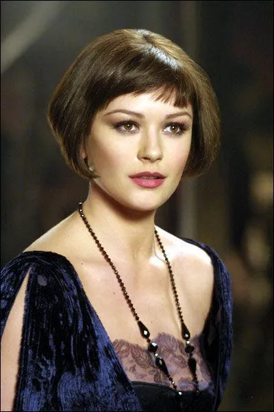 Je la trouve magnifique avec ses cheveux courts, Catherine Zeta Jones, dans quel film ?