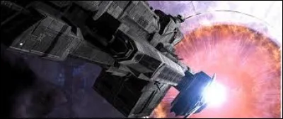 La frégate se coupe en 2 ; elle ramène quel personnage sur Terre ?