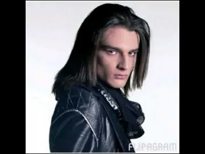 Comment s'appelle ce gar&ccedil;on ?