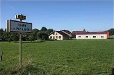 Nous sommes maintenant dans l'ancienne r&eacute;gion Franche-Comt&eacute;, &agrave; l'entr&eacute;e de Chaux-l&egrave;s-Passavant. Nous sommes dans le d&eacute;partement ...