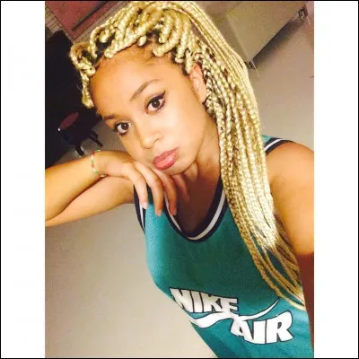 Comment s'appellent les frère et soeur de Pembe Cherole ?