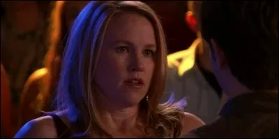 Quel est le nom de famille de la patronne de Micro ?