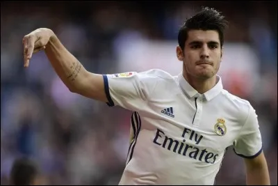 Venant du Real Madrid, dans quel club a été transféré Álvaro Morata pour 5 saisons pour la somme de 80 millions d'euros ?