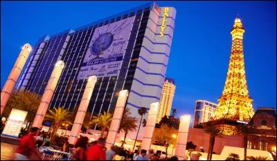 Comment surnomme-t-on Las Vegas ?