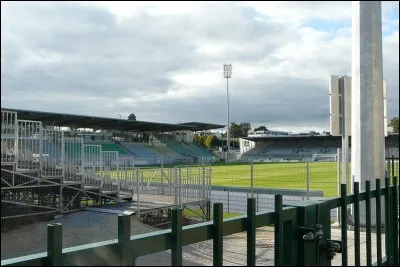 Comment s'appelle le stade ?