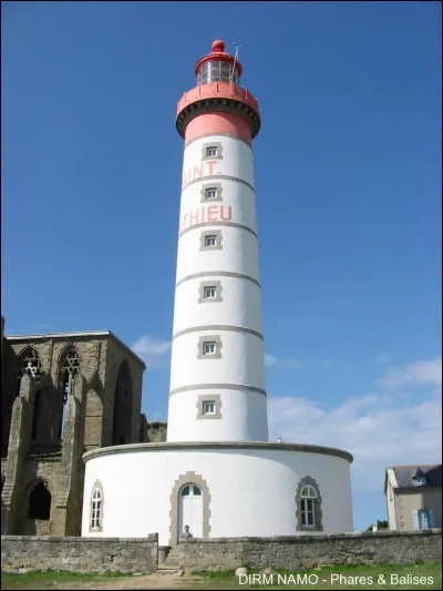 Aimes-tu le phare de Saint-Mathieu ?