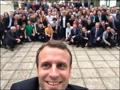 Quand a &eacute;t&eacute; pris le premier selfie du monde ?