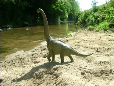 À quelle époque le brachiosaure vivait-il ?