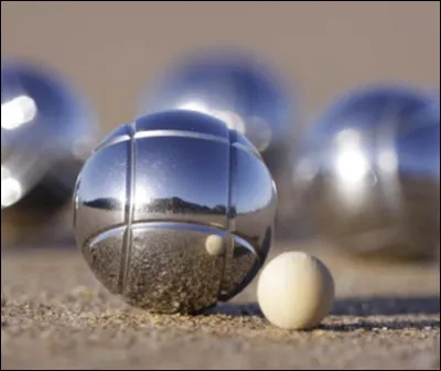 Où a été inventé le jeu de boules nommé "pétanque" ?