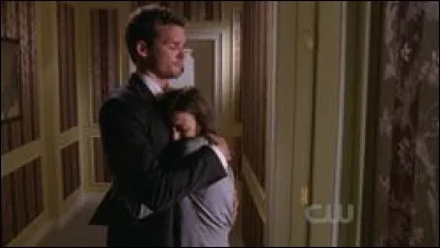 Sur quel(s) bras est/sont la/les cicatrice(s) d'Alex liée(s) à son idée de suicide ?