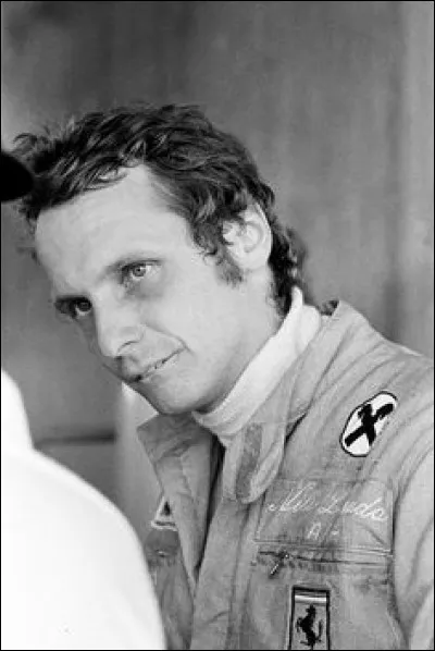 En quelle année remporte-t-il son premier titre mondial ?