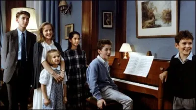 "La vie est un long fleuve tranquille", réalisé en 1988, a connu un grand succès avec plus de quatre millions d'entrées. Qui en est le réalisateur ?