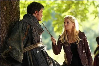 Pourquoi Emma grimpe-t-elle sur le haricot magique avec Crochet ?