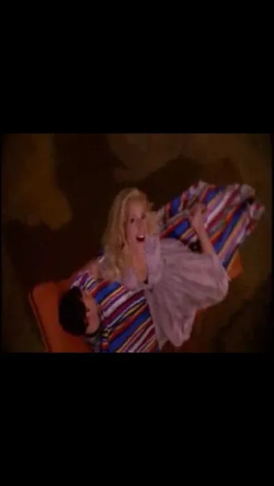 Comment s'appelle l'autre épisode de la saison 7 où on voit Anya interpréter une chanson à Alex ?